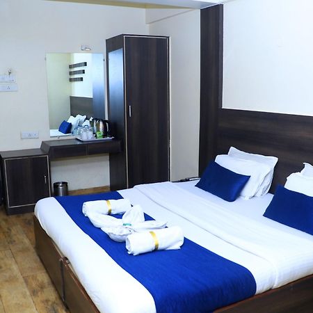 Hotel Alka Residency Thane Buitenkant foto