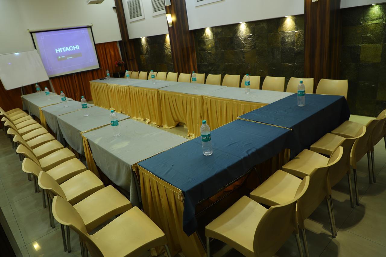 Hotel Alka Residency Thane Buitenkant foto